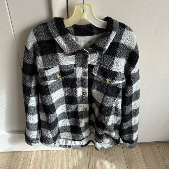 Sweater - Picture 1 of 1